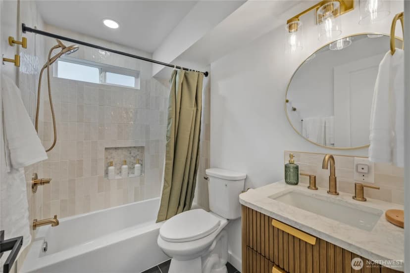 Property photo for 7935 13th Avenue Sw #1, Seattle photo 28
