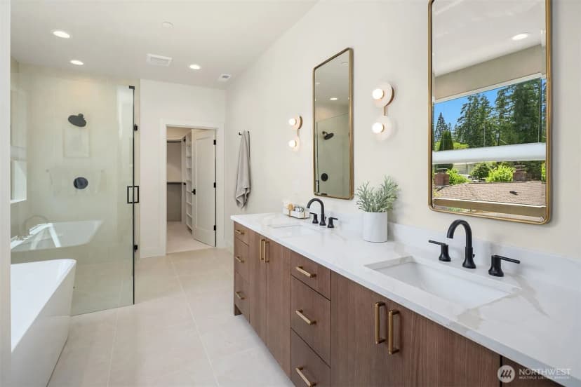 Property photo for 3802 145th Avenue Se, Bellevue photo 22