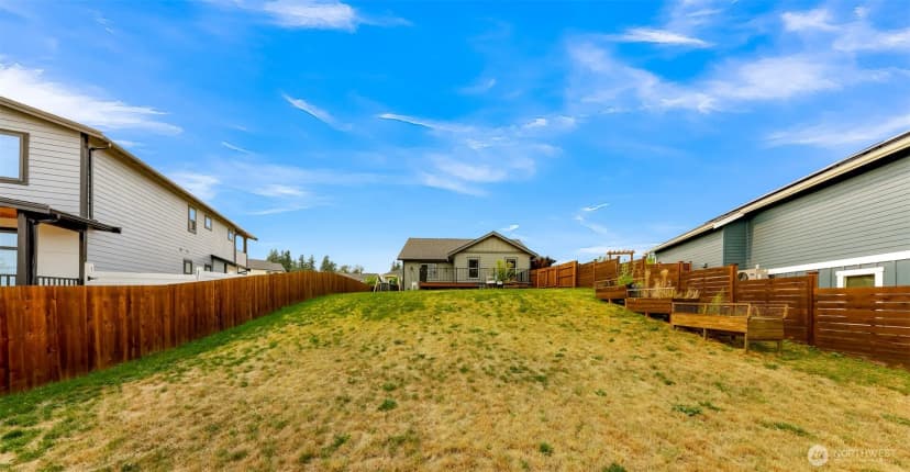 Property photo for 1913 Benjamin Court, Lynden photo 31