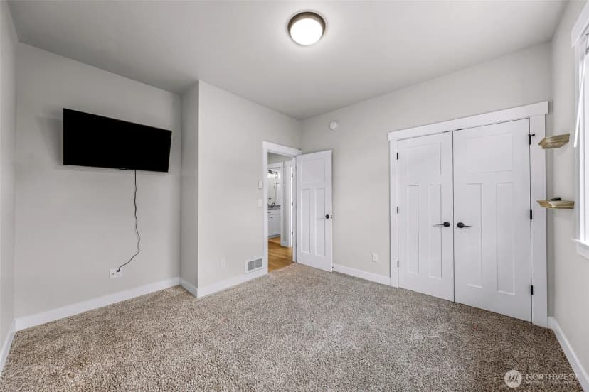 Property photo for 1913 Benjamin Court, Lynden photo 23