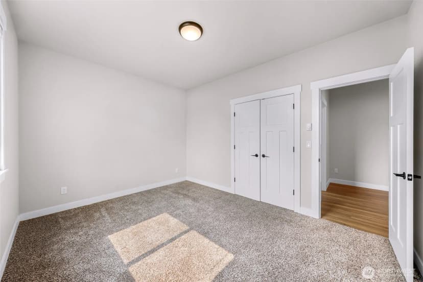 Property photo for 1913 Benjamin Court, Lynden photo 25
