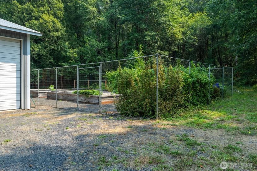 Property photo for 558 Spruce Creek Road, Longview photo 34