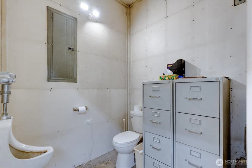 Property photo for 558 Spruce Creek Road, Longview photo 31