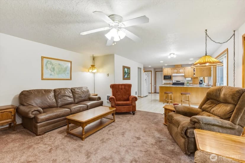 Property photo for 558 Spruce Creek Road, Longview photo 6