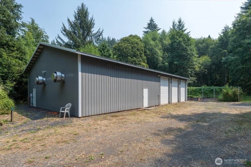 Property photo for 558 Spruce Creek Road, Longview photo 24