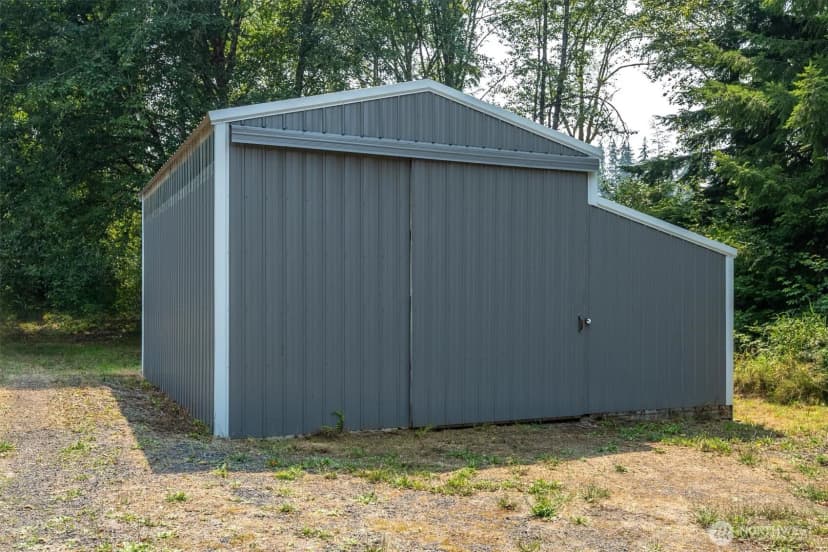 Property photo for 558 Spruce Creek Road, Longview photo 32