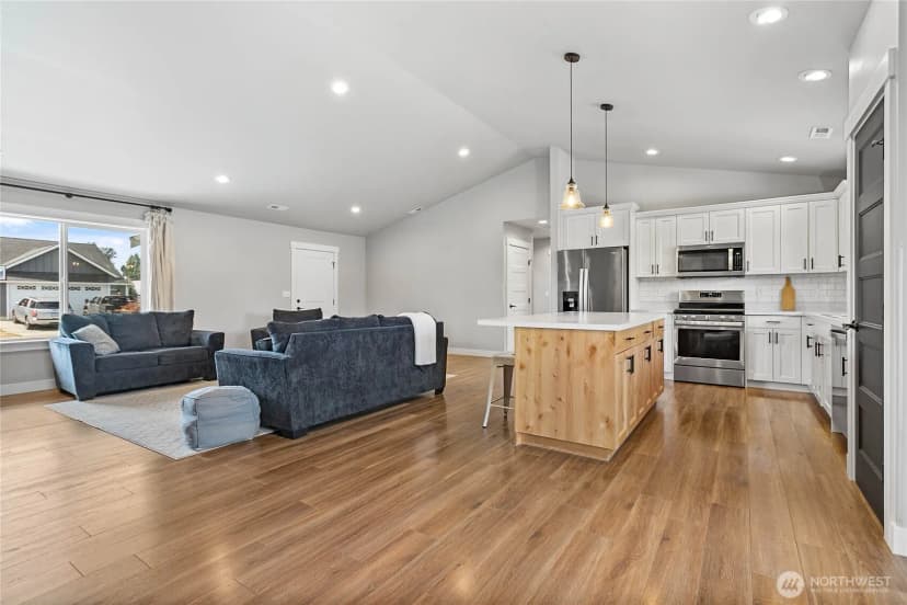 Property photo for 119 Cornerstone Drive, Sumas photo 7