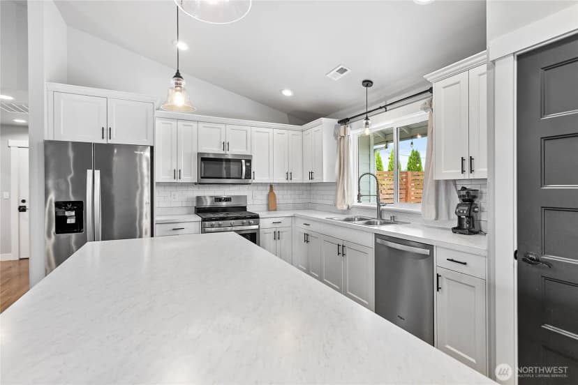Property photo for 119 Cornerstone Drive, Sumas photo 10