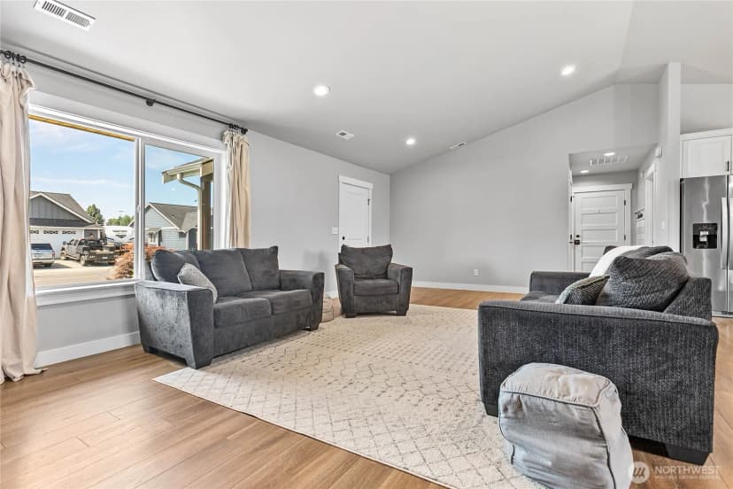 Property photo for 119 Cornerstone Drive, Sumas photo 6