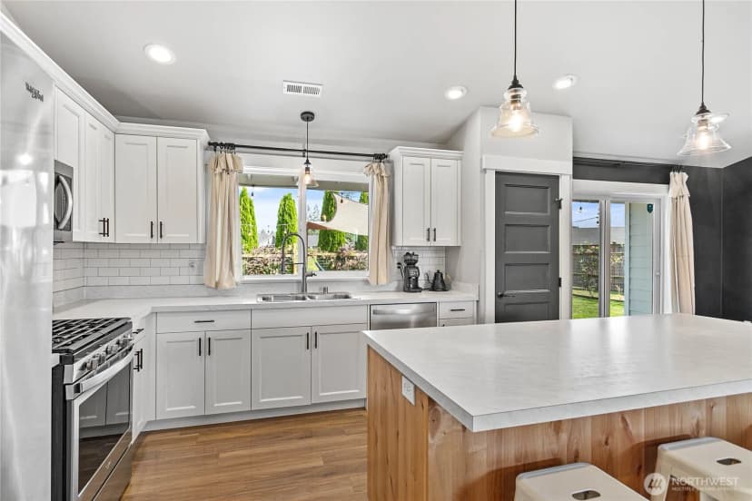Property photo for 119 Cornerstone Drive, Sumas photo 9