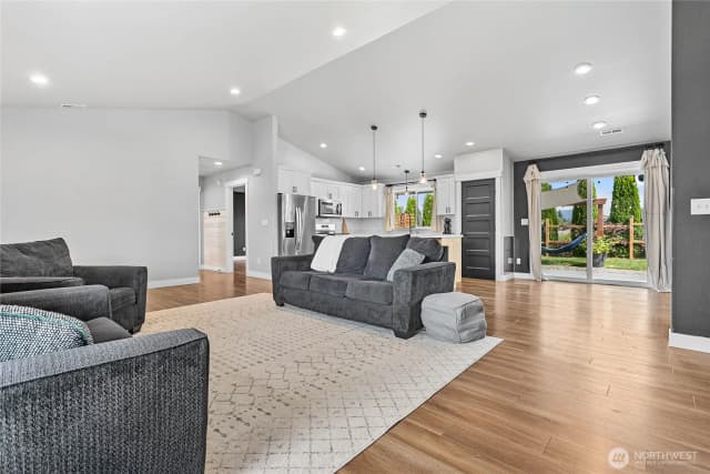 Property photo for 119 Cornerstone Drive, Sumas photo 5