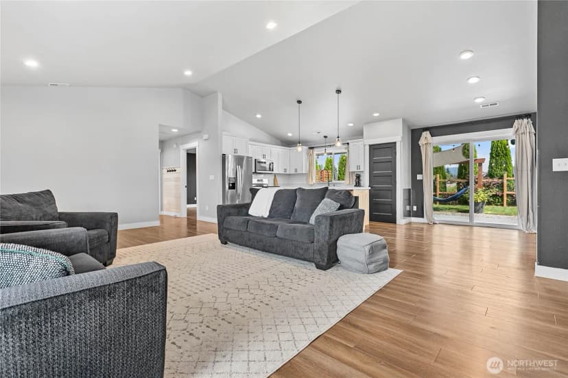 Property photo for 119 Cornerstone Drive, Sumas photo 5