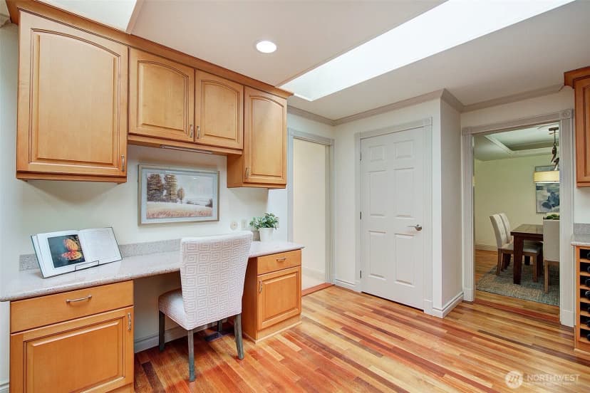 Property photo for 12909 Ne 28th Street, Bellevue photo 12