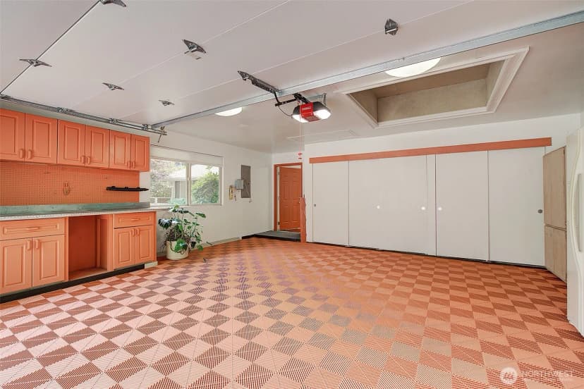 Property photo for 12909 Ne 28th Street, Bellevue photo 27