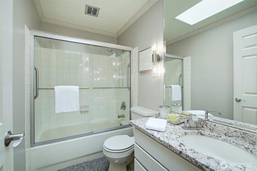 Property photo for 12909 Ne 28th Street, Bellevue photo 19