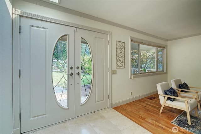 Property photo for 12909 Ne 28th Street, Bellevue photo 3