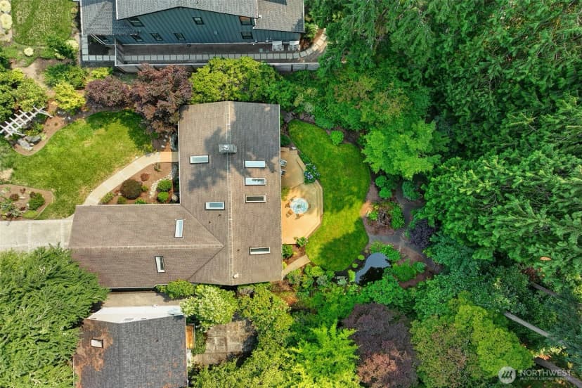 Property photo for 12909 Ne 28th Street, Bellevue photo 36