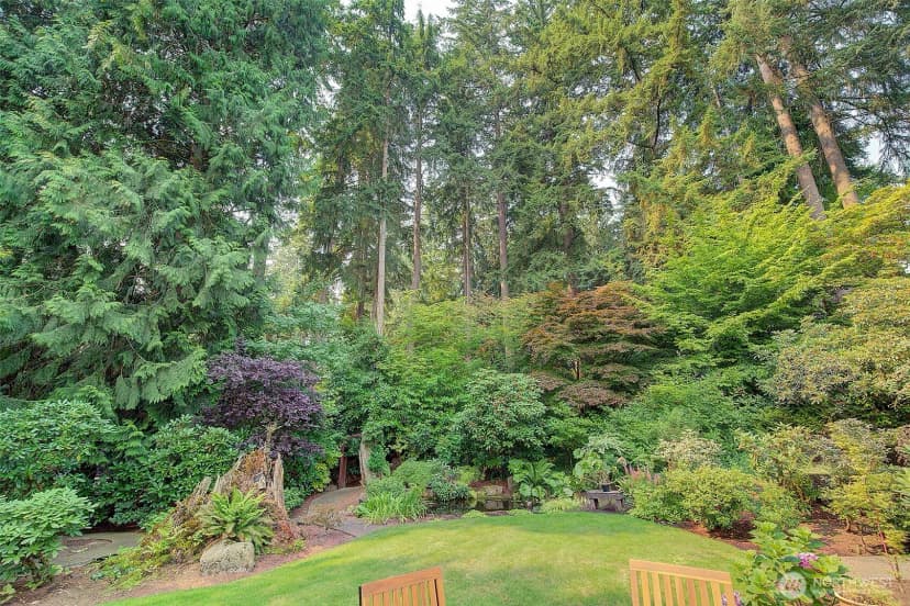 Property photo for 12909 Ne 28th Street, Bellevue photo 30
