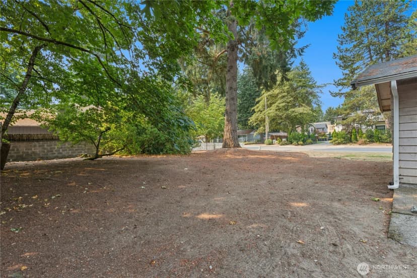 Property photo for 17103 Ne 95th Street, Redmond photo 12