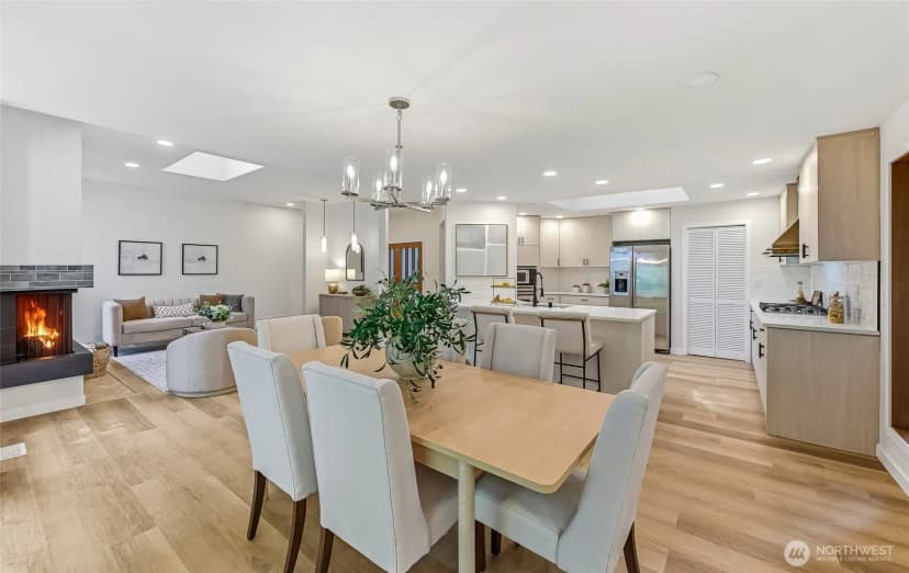 Property photo for 4200 W Lake Sammamish Parkway Se, Bellevue photo 8