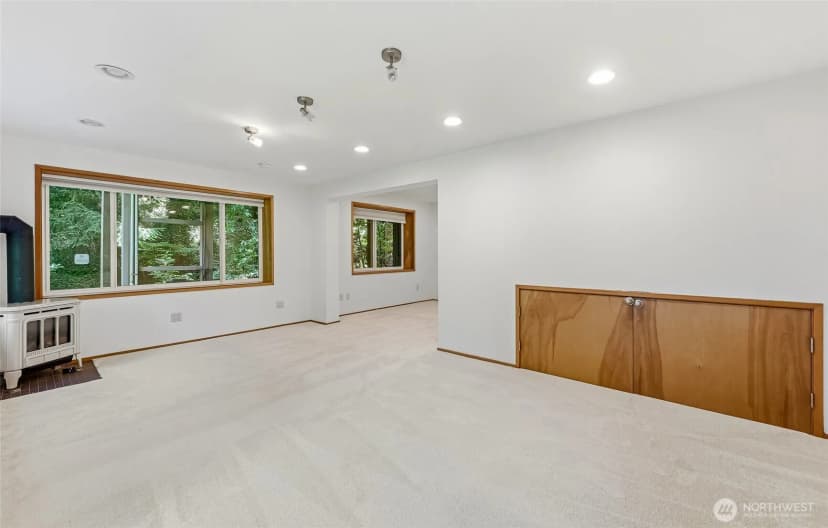 Property photo for 4200 W Lake Sammamish Parkway Se, Bellevue photo 26
