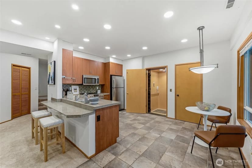 Property photo for 4200 W Lake Sammamish Parkway Se, Bellevue photo 18