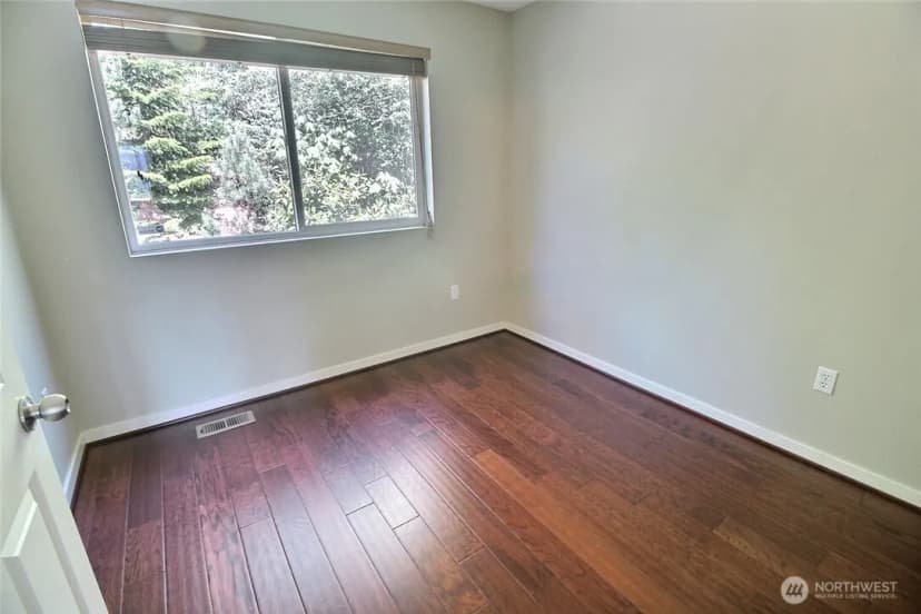Property photo for 23300 Se Black Nugget Road #h2, Issaquah photo 28