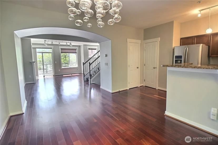 Property photo for 23300 Se Black Nugget Road #h2, Issaquah photo 7