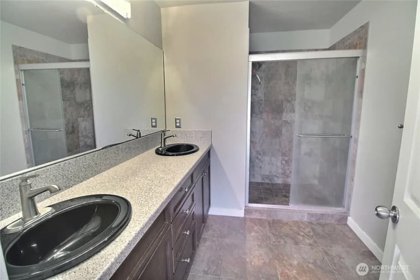 Property photo for 23300 Se Black Nugget Road #h2, Issaquah photo 22