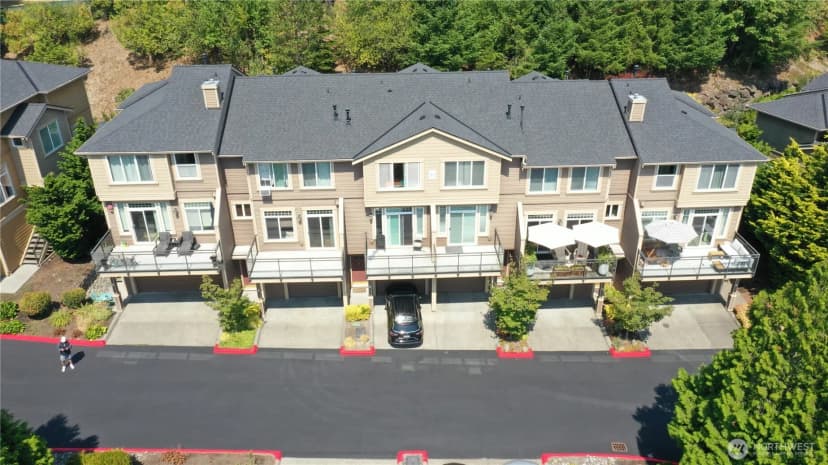 Property photo for 23300 Se Black Nugget Road #h2, Issaquah photo 36