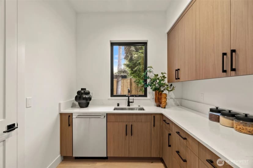 Property photo for 15019 Se 16th Street, Bellevue photo 14
