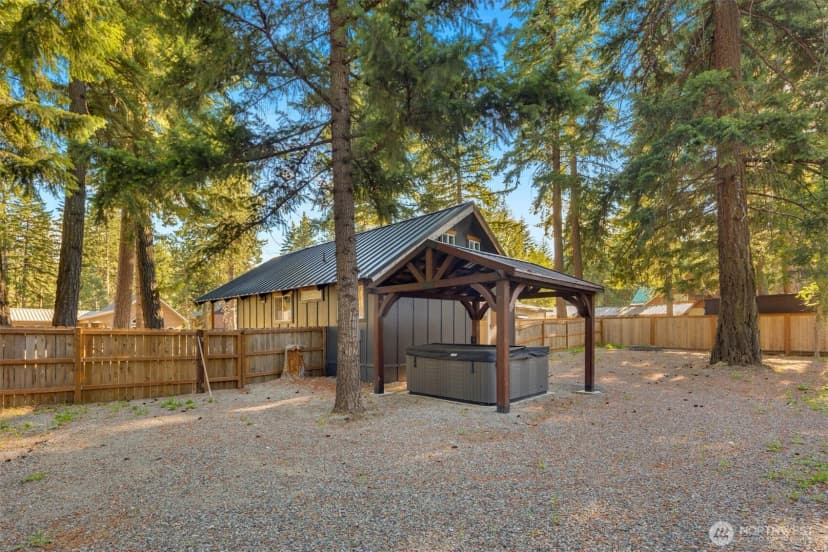 Property photo for 71 Tamarack Lane, Ronald photo 29