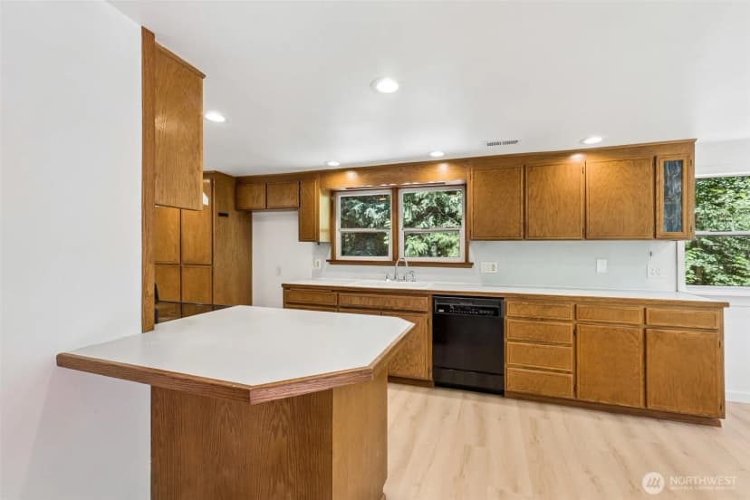 Property photo for 7629 236th Street Sw, Edmonds photo 11