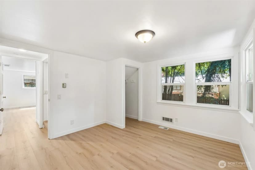 Property photo for 7629 236th Street Sw, Edmonds photo 17