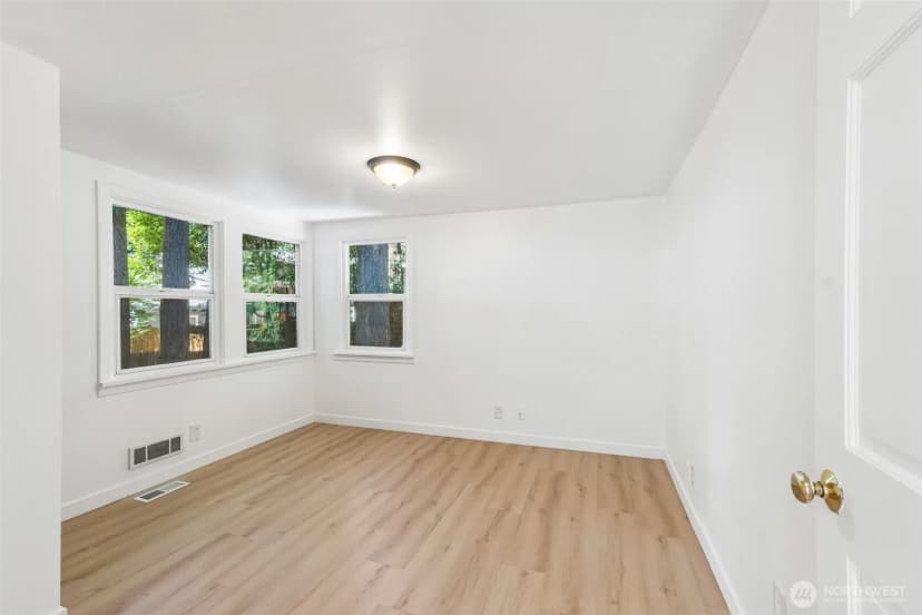 Property photo for 7629 236th Street Sw, Edmonds photo 16