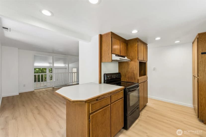 Property photo for 7629 236th Street Sw, Edmonds photo 10