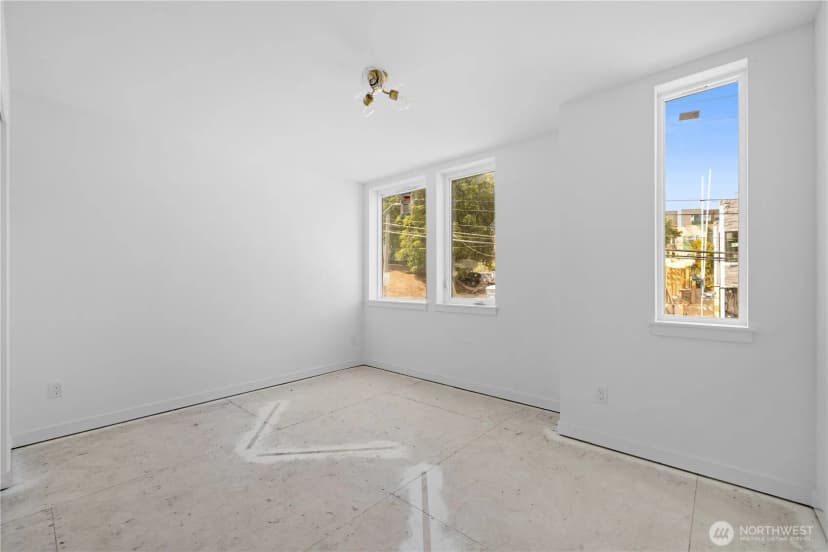 Property photo for 1825 E Pine Street, Seattle photo 12