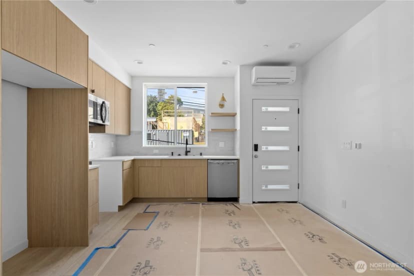 Property photo for 1825 E Pine Street, Seattle photo 10