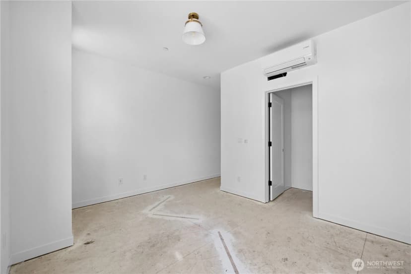 Property photo for 1825 E Pine Street, Seattle photo 16