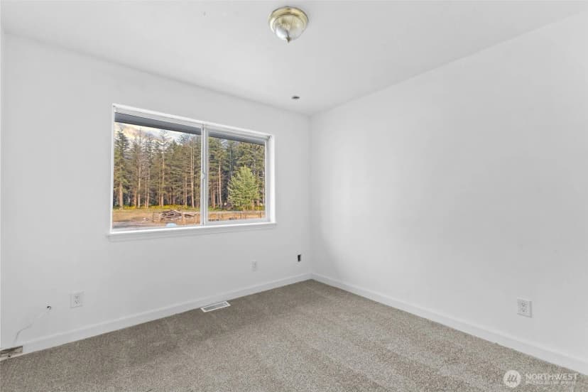 Property photo for 41926 212th Avenue Se, Enumclaw photo 19