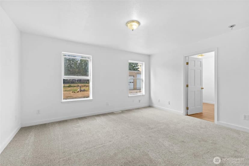 Property photo for 41926 212th Avenue Se, Enumclaw photo 15