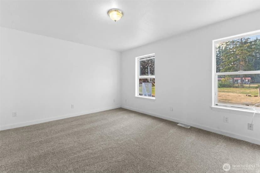 Property photo for 41926 212th Avenue Se, Enumclaw photo 16