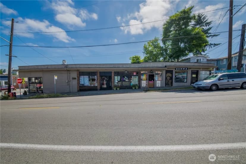 Property photo for 305 Ne 65th Street, Seattle photo 16