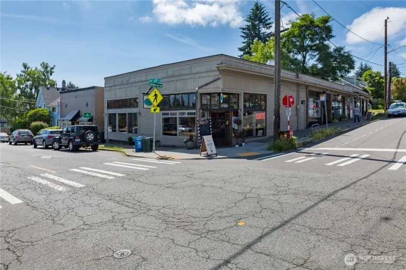 Property photo for 305 Ne 65th Street, Seattle photo 15