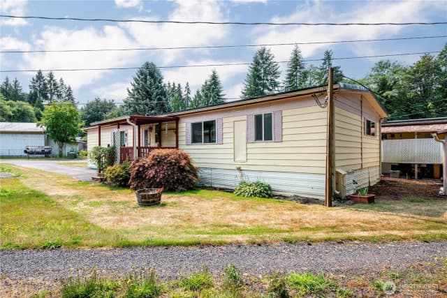 Property photo for 1077 Coal Creek Road, Longview photo 2