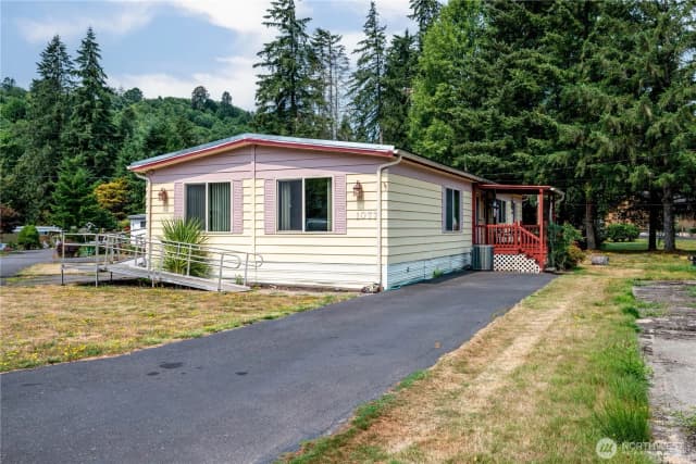 Property photo for 1077 Coal Creek Road, Longview