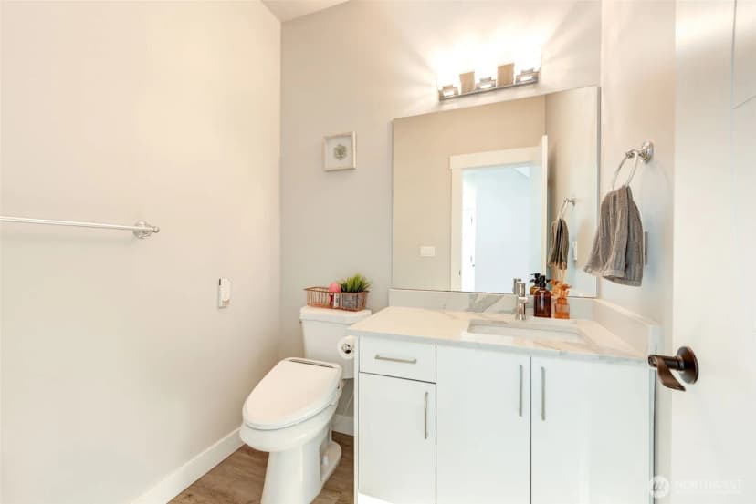 Property photo for 1834 Barrington Lane, Burlington photo 8