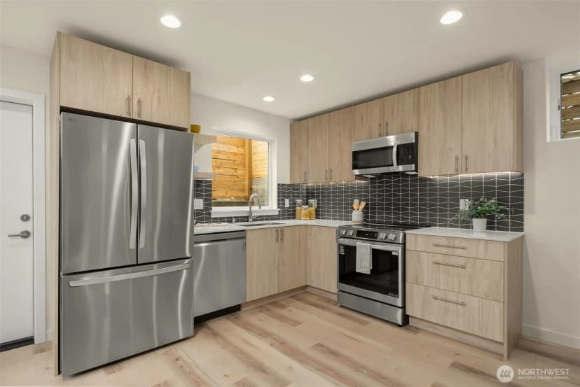 Property photo for 3918 S Juneau Street, Seattle photo 9