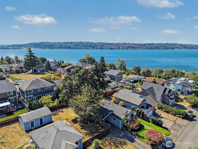 Property photo for 805 N 31st Street, Renton photo 2