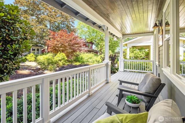 Property photo for 9417 Ne 128th Street, Kirkland photo 2